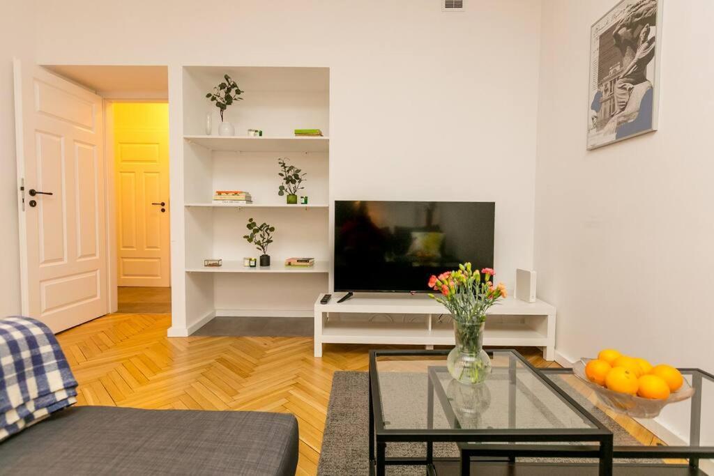 Cozy, Fully Equipped Apartment In Mokotow District Varsó Kültér fotó