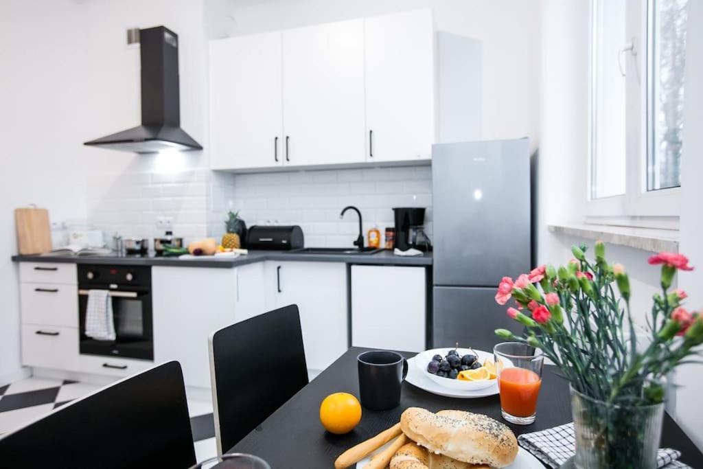 Cozy, Fully Equipped Apartment In Mokotow District Varsó Kültér fotó